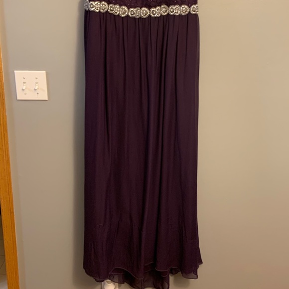 NWOT David’s bridal, purple lace gown ,22 - Picture 6 of 11